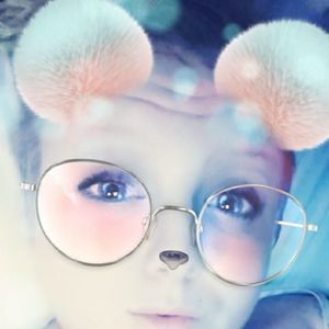 Meet your Posher, Desiree